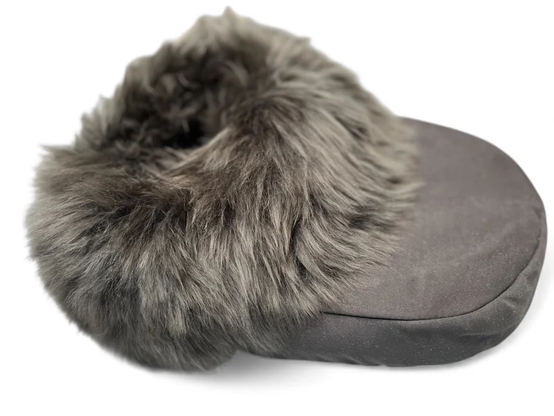 Lyxig fotvärmare i det mjukaste fårskinnet. Flera varianter. Maximal lyx och komfort!