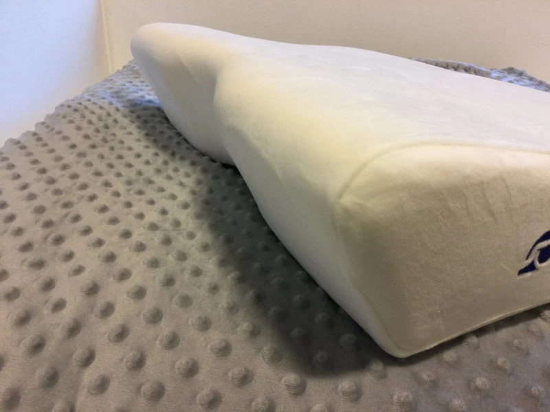 Tryckavlastande och mjuk kudde i memory foam - bra axelfrihet (50 x 30)