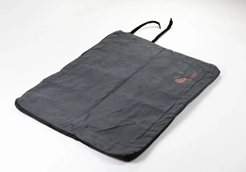 "COMFORTER LARGE" – hållbart värmetäcke utomhus med trådlös värme & powerbank